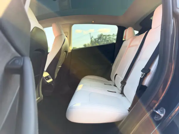 Tesla Model Y Tração Traseira 15
