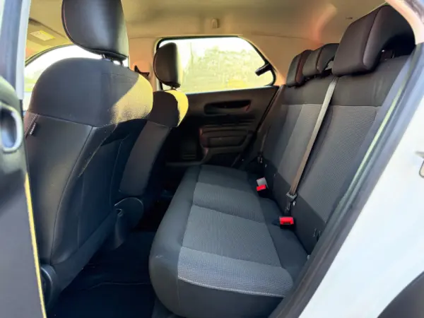 Citroen C4 Cactus 1.6 BlueHDi Feel J17 13