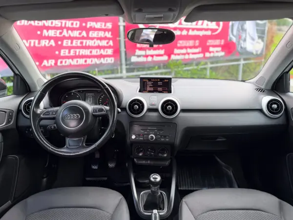 Audi A1 Sportback 1.6 TDI S-line 12