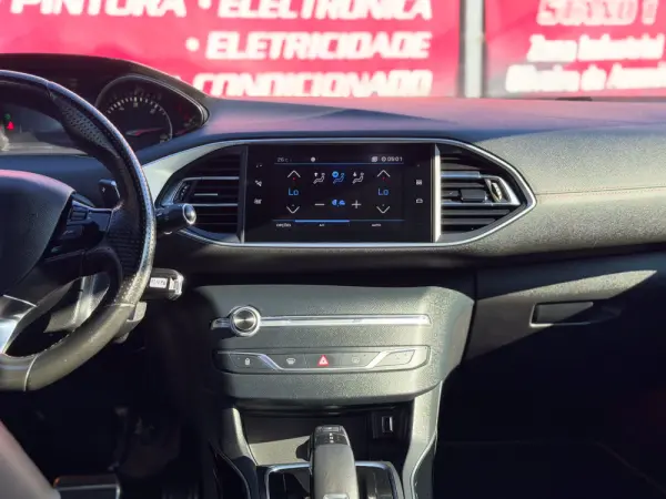 Peugeot 308 SW 1.5 BlueHDi GT Line EAT8 19