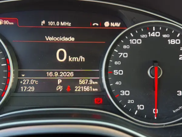 Audi A6 2.0 TDi S-line S tronic 18