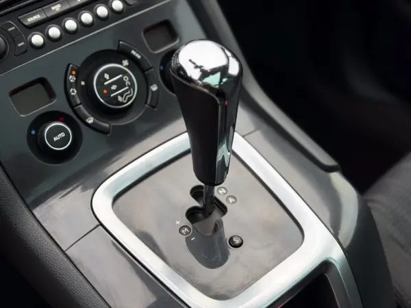 Peugeot 5008 1.6 E-HDi Active 2-Tronic 2