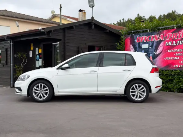 Volkswagen Golf 1.6 TDI Confortline 5