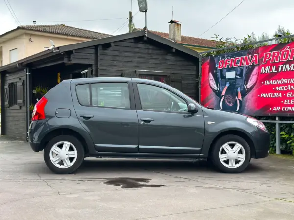 Dacia Sandero 1.5 dCi Confort 9