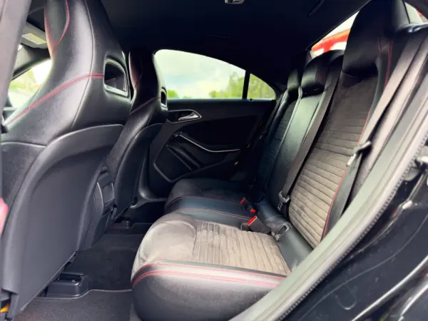 Mercedes-Benz CLA 180 d AMG Line Aut. 14