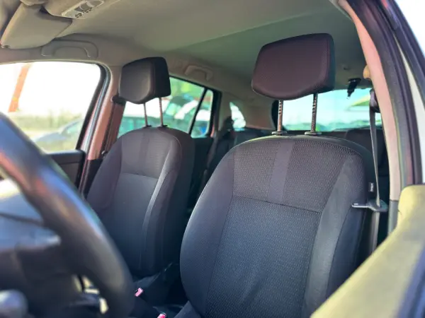 Renault Clio 1.2 16V Confort 13