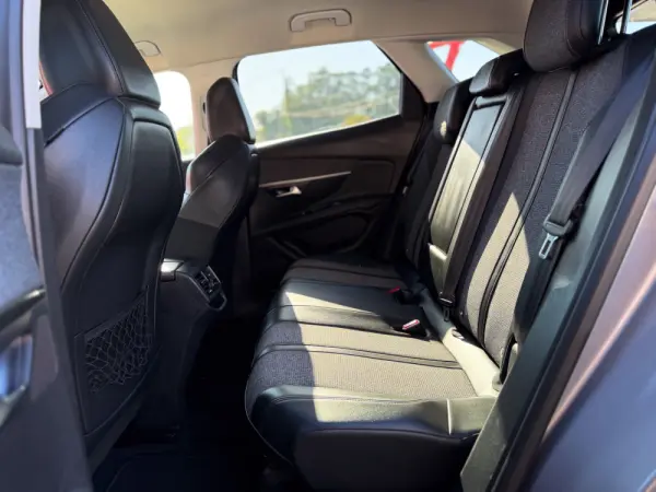 Peugeot 3008 1.5 BlueHDi Active 14
