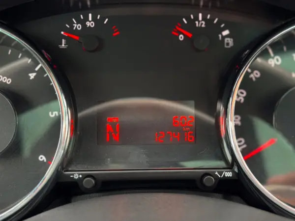 Peugeot 5008 1.6 E-HDi Active 2-Tronic 21