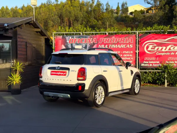 MINI Countryman One D Sport Edition 8
