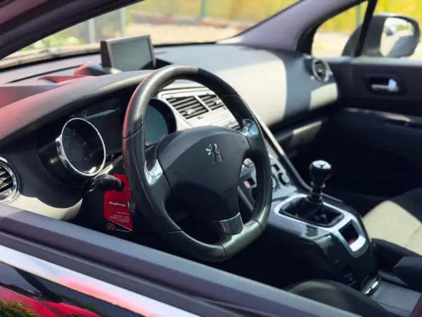 Peugeot 5008 1.6 HDi Allure 2