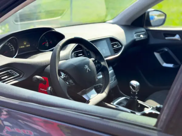 Peugeot 308 1.6 BlueHDi Access 2