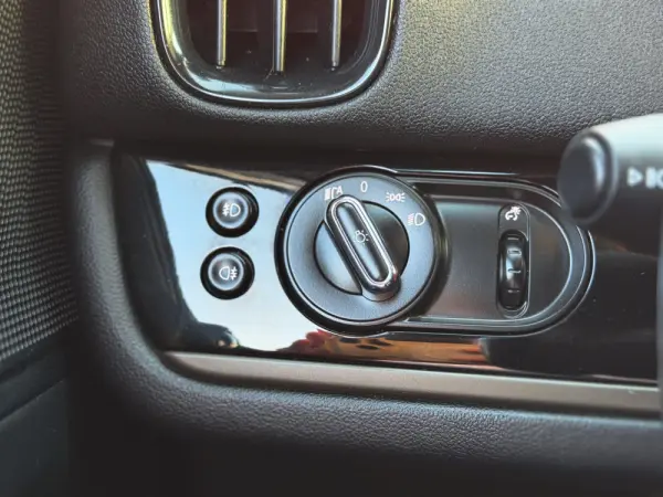 MINI Countryman One D Sport Edition 18