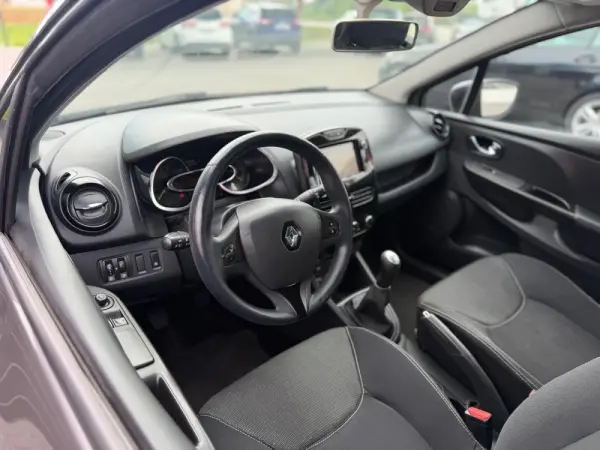 Renault Clio Sport Tourer 0.9 TCE 11
