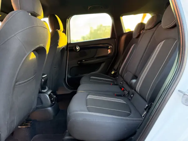 MINI Countryman One D Sport Edition 14