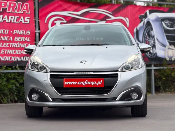 Peugeot 208 1.6 BlueHDi Style 4
