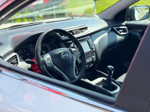 Nissan Qashqai 1.5 dCi 360 2