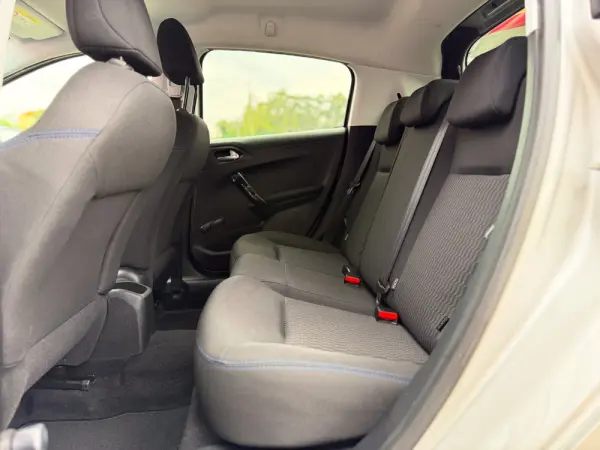 Peugeot 208 1.6 BlueHDi Style 15