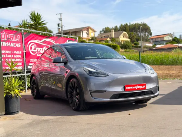 Tesla Model Y Performance Tração Integral 12