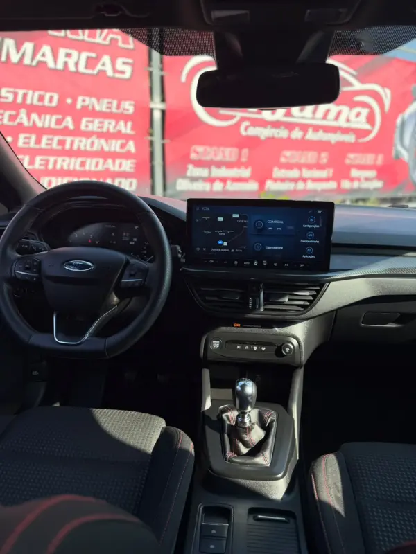 Ford Focus 1.0 EcoBoost MHEV ST-Line 8