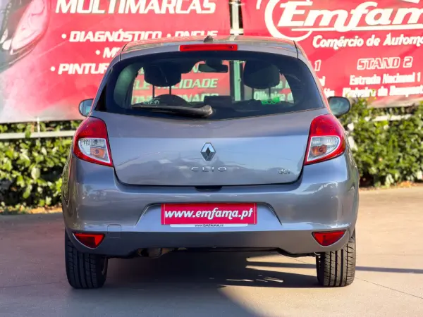 Renault Clio 1.5 dCi Confort 89g 8