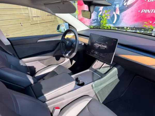 Tesla Model Y Performance Tração Integral 14