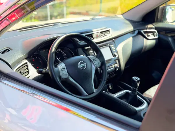 Nissan Qashqai 1.5 dCi 360 2