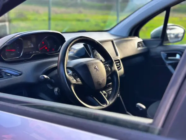 Peugeot 208 1.4 HDi Access 2