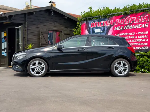 Mercedes-Benz A 180 d Urban 5