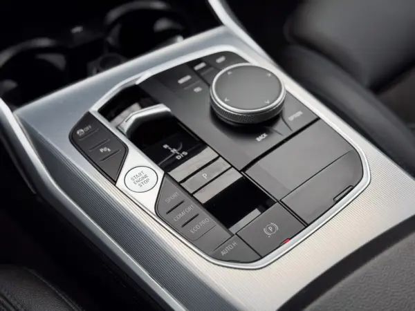 BMW 320 d Pack Desportivo M Auto 3