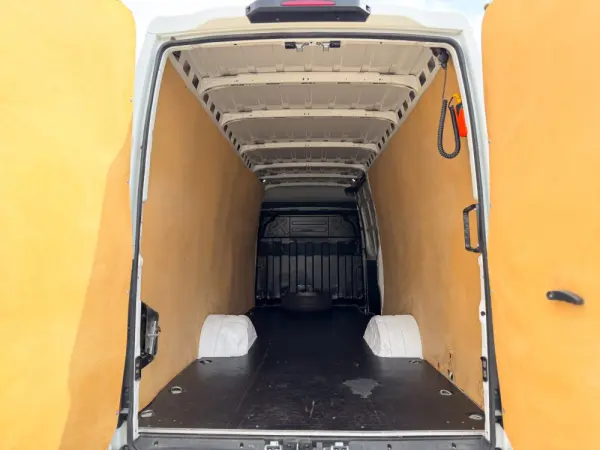 Iveco Daily 3.0 70C18H 7000 15