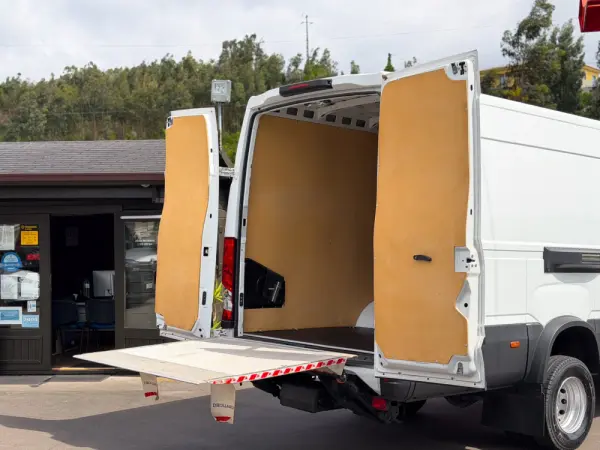 Iveco Daily 3.0 70C18H 7000 13