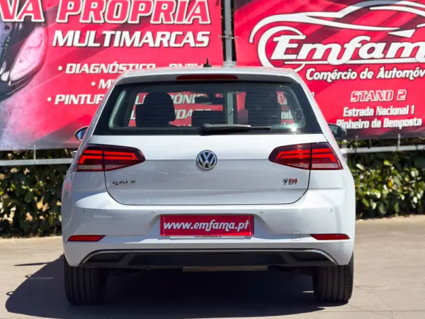 Volkswagen Golf 1.6 TDI Confortline 8
