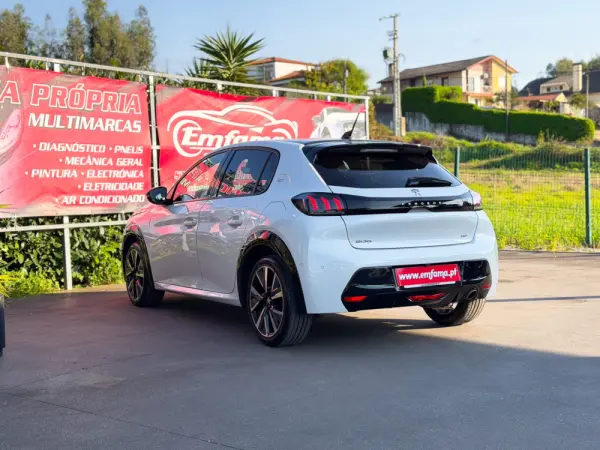 Peugeot 208 1.5 BlueHDi GT 7