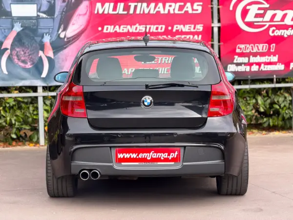BMW 118 d Pack M 8