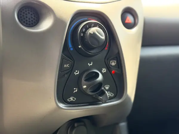 Peugeot 108 1.0 VTi Active 18