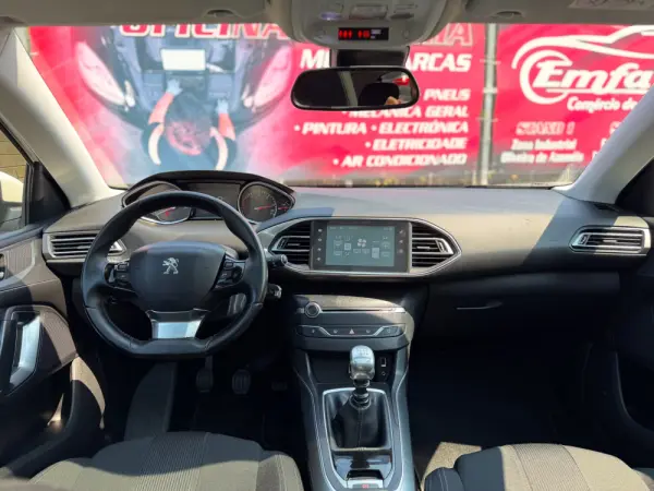 Peugeot 308 1.6 e-HDi Active J17 11