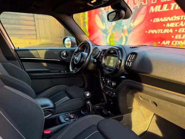 MINI Countryman One D Sport Edition 12