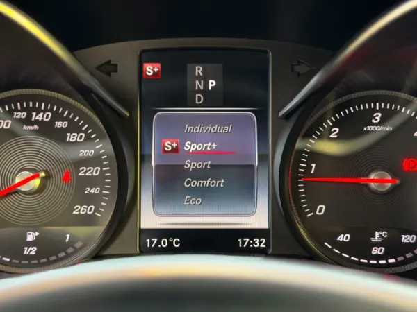 Mercedes-Benz C 250 d AMG Line Aut. 16