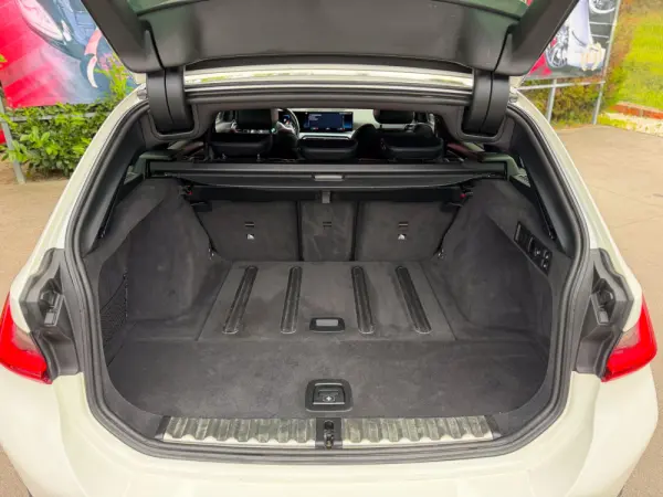 BMW 320 d Pack Desportivo M Auto 12