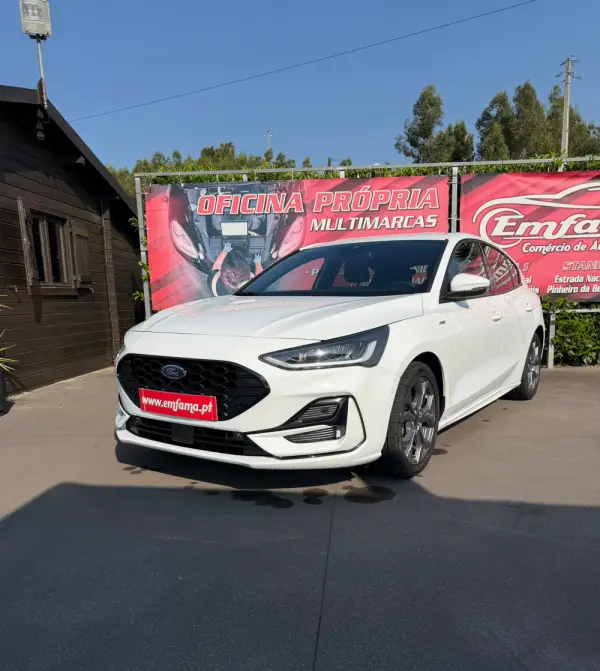 Ford Focus 1.0 EcoBoost MHEV ST-Line 9