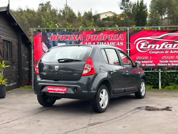 Dacia Sandero 1.5 dCi Confort 8