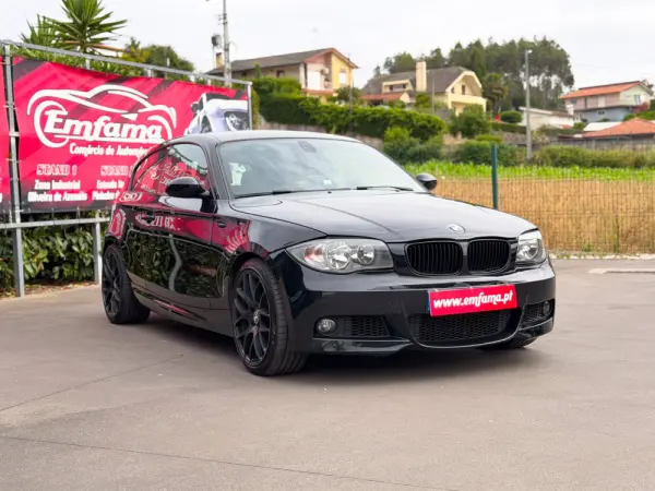 BMW 118 d Pack M 11
