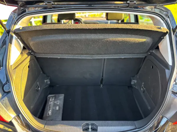 Opel Corsa 1.2 Enjoy 11