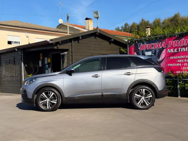 Peugeot 3008 1.5 BlueHDi Active 5