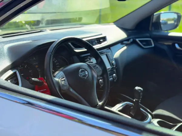 Nissan Qashqai 1.5 dCi 360 14