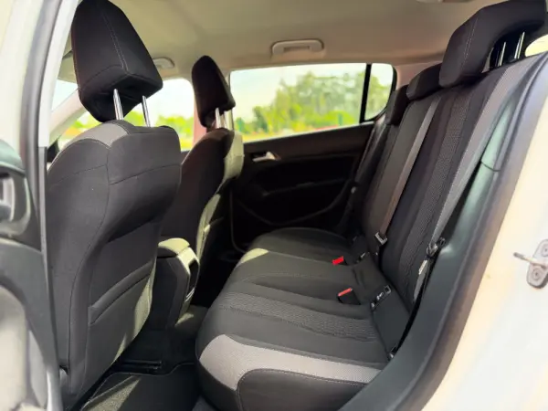 Peugeot 308 1.2 PureTech Active 15