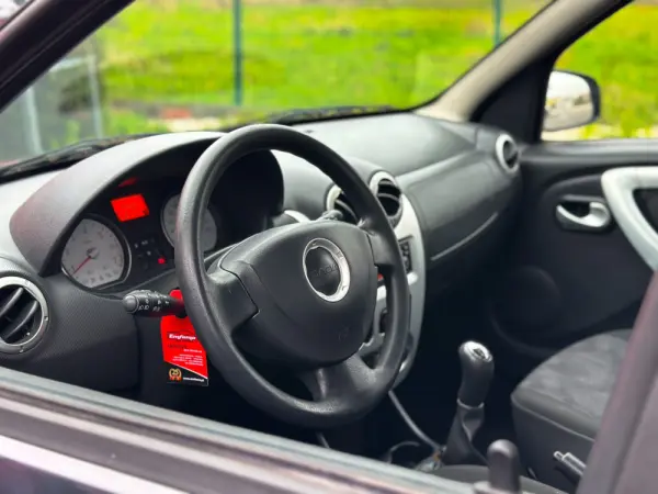 Dacia Sandero 1.5 dCi Confort 2