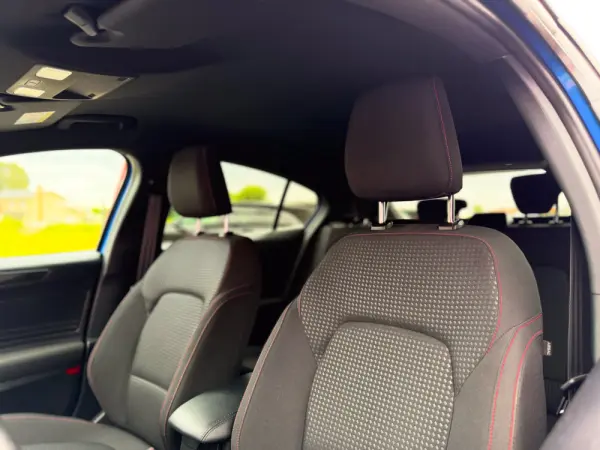 Ford Focus 1.0 EcoBoost MHEV ST-Line 14