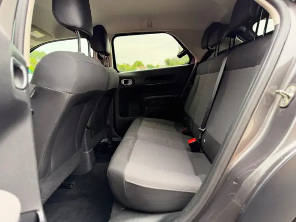 Citroen C4 Cactus 1.6 BlueHDi Feel J17 15
