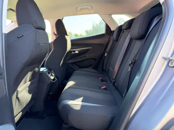 Peugeot 3008 1.5 BlueHDi Active 14